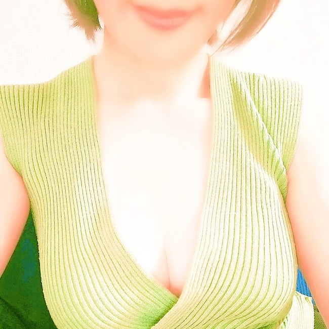 セラピスト椎名